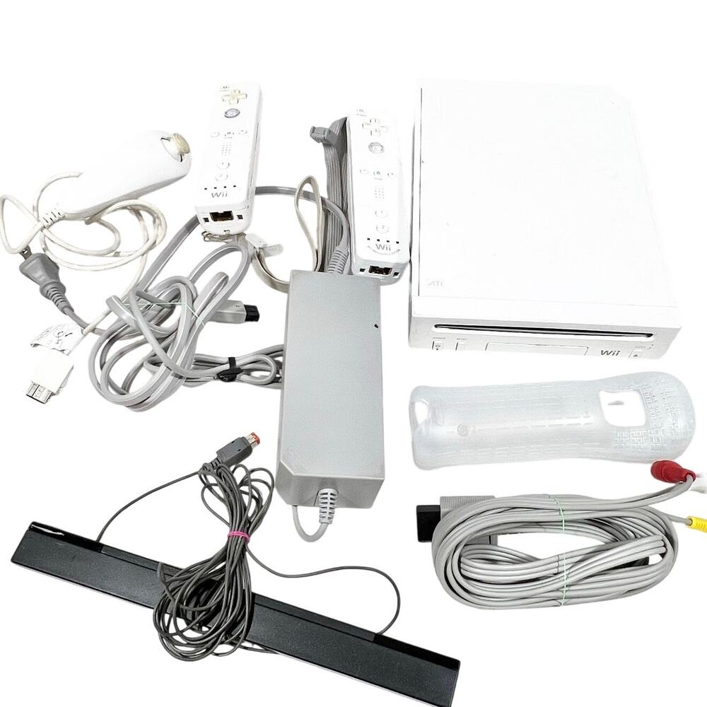 Nintendo Wii White Console Bundle Lot RVL-101 Tested Cords Controllers Box